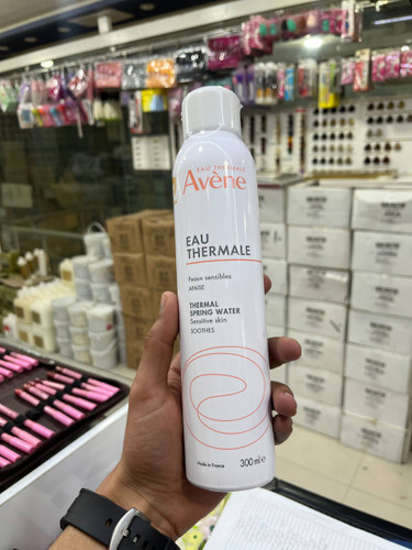 اسپری آب حرارتی اوون«آرامش خالص چشمههای درمانی فرانسه برای پوستهای حساس»